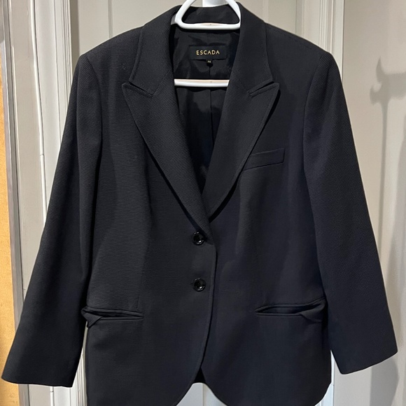 Escada blazer. - Picture 1 of 4